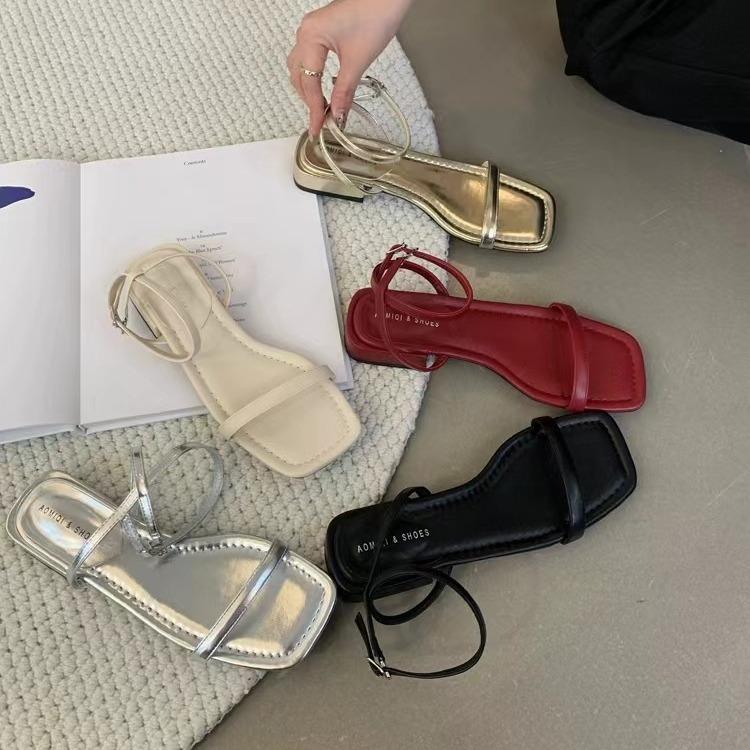 2025 Spring and Autumn New Fashion Korean Version Casual Low Heel Square Head Word with Cool Slippers with Skirt Beach Sea