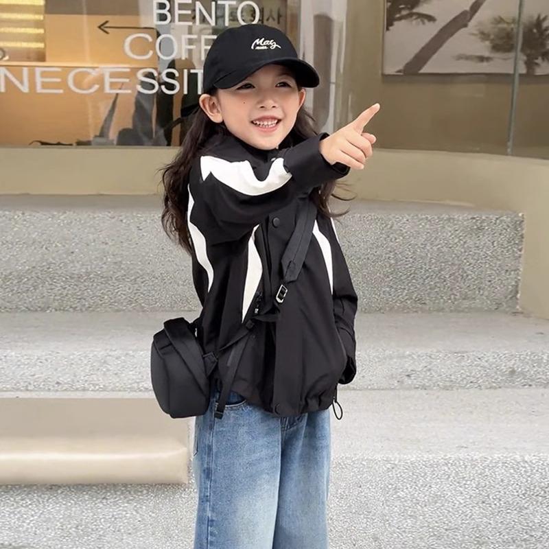 

Girls 2025 Spring/Autumn Fashion Windbreaker: Big Child s Trench Coat & Thin Jacket. Size 130 for height around 120cm