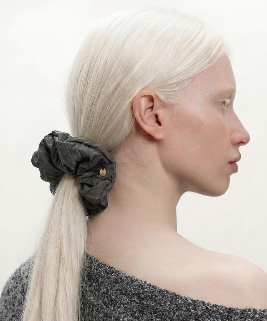 Undercontrol Studio Hair Scrunchie / Jewel / Cr / Shiny Charcoal
