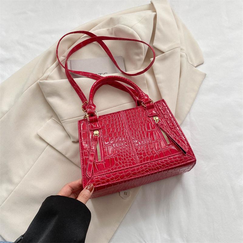 Versatile Casual Shoulder Bag In Fashionable Colors For Modern Womens Daily Use