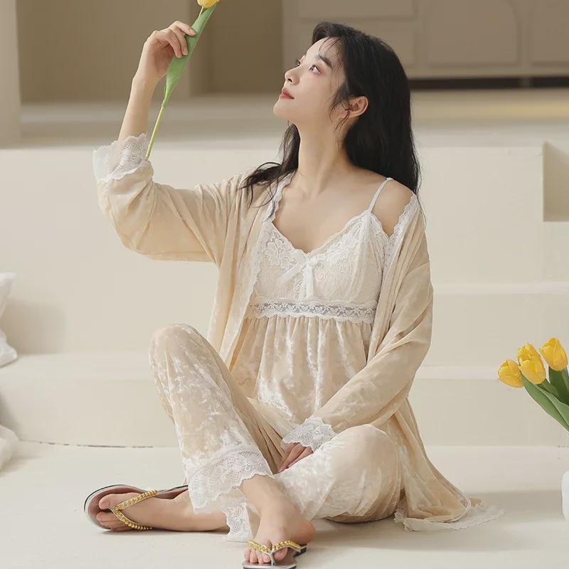 Dámská zlatá sametová pyžamová souprava - Výstřih do V, Dlouhý rukáv, Sexy krajka, Třídílný oblek na podzim/zimu.