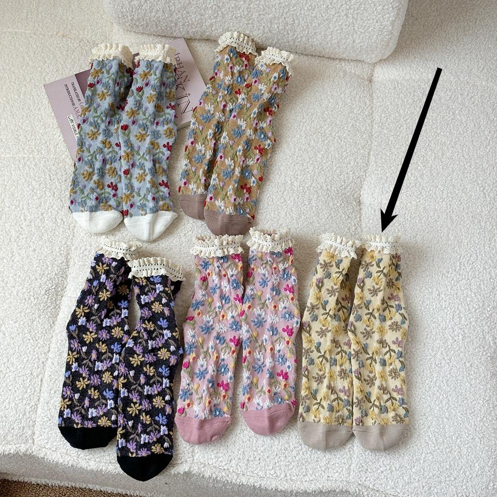 Korean Floral Embroidery Women Socks Cute Kawaii Sweet Fashion Long Socks Lady Contrast Lace Street Casual Ethnic Harajuku Sox