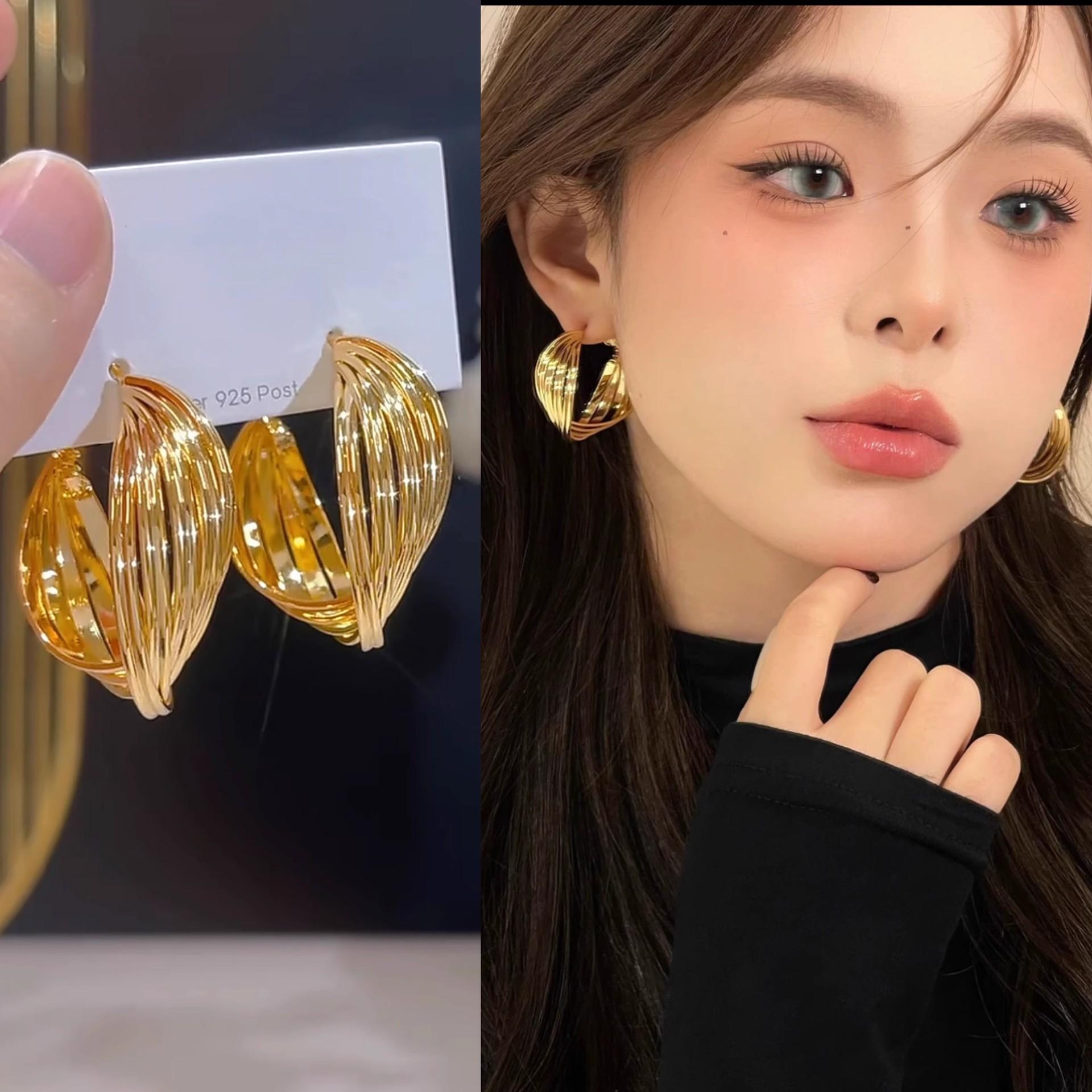 

Vintage Hong Kong Style Metal High-end Ear Rings, New Trendy French Earrings, New Design Earrings for Women