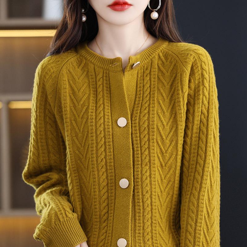 

Women s Round Neck Thickened Wool Sweater - Autumn/Winter Korean Fashion, Loose Fit, Slimming Casual Knitwear. Medium жёлтый/горчичный