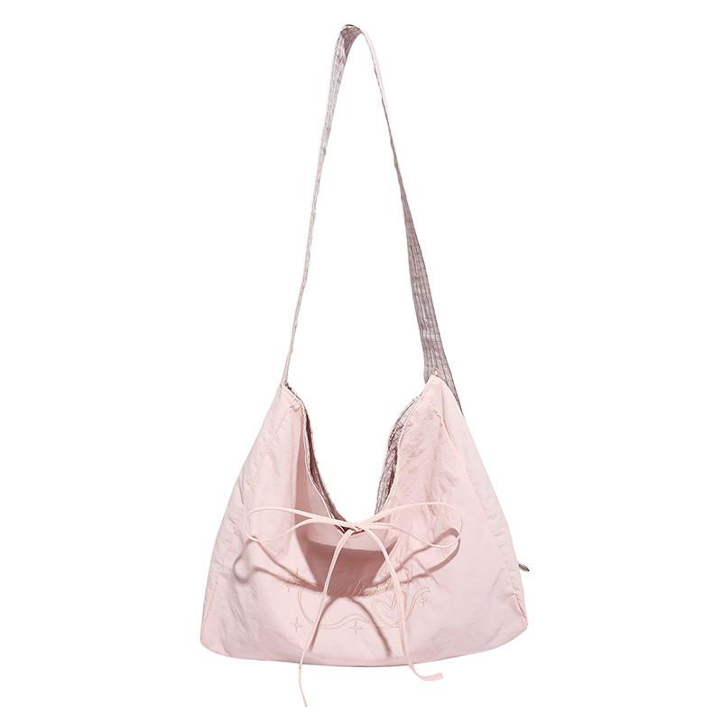 Nylon Letter Tote Bag For Leisure Travel With Spacious Design And Urban Fashion