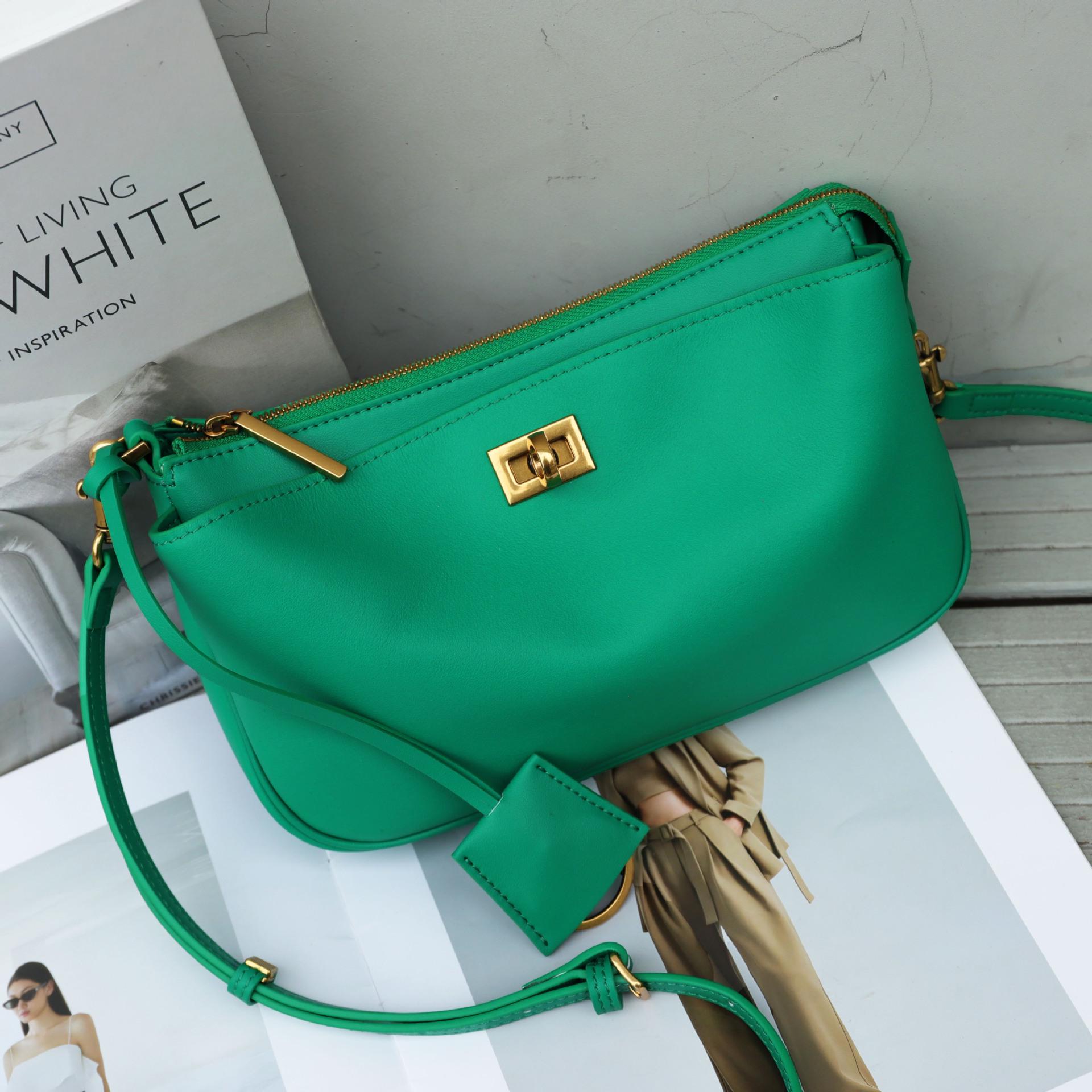 

2025 Stylish Women s Mini Cowhide Leather Square Crossbody Bag with Rodeo Clasp Length 23cm Width 5cm Height 14cm