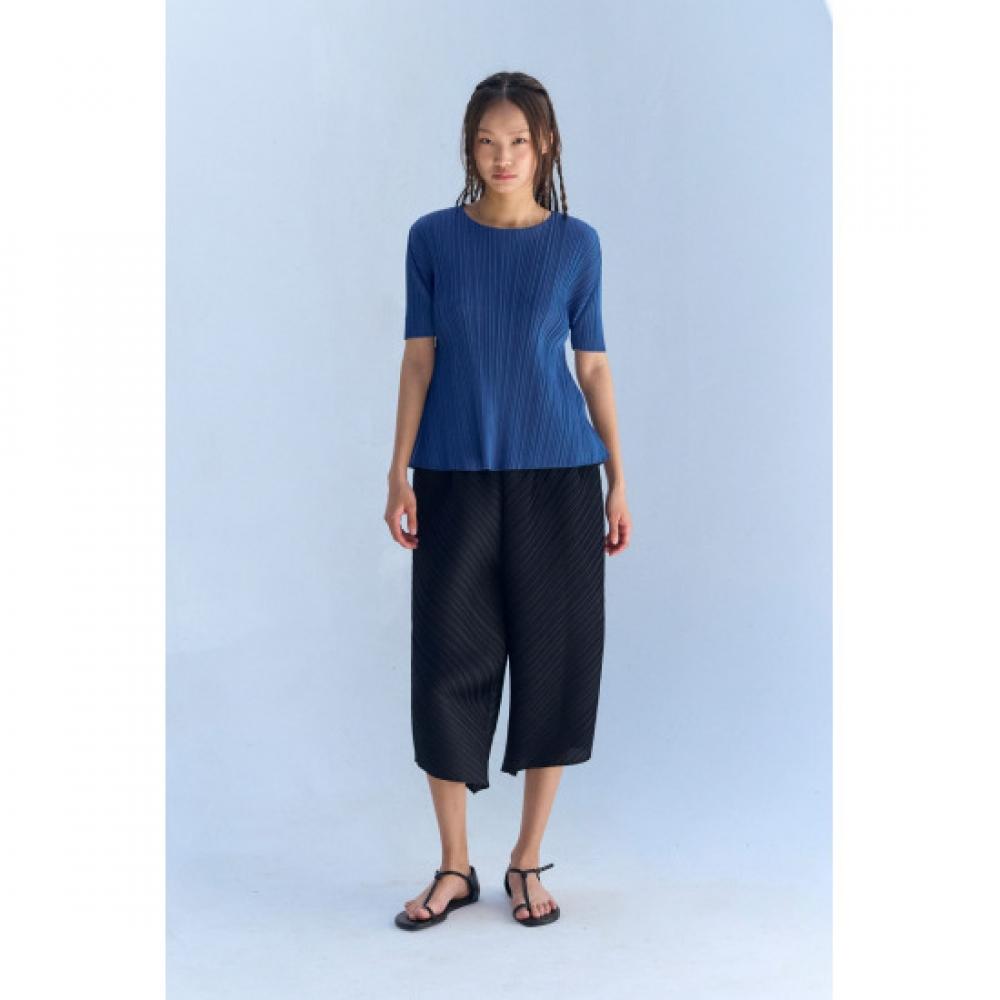 Lapli Flare Basic T shirT apTss126003