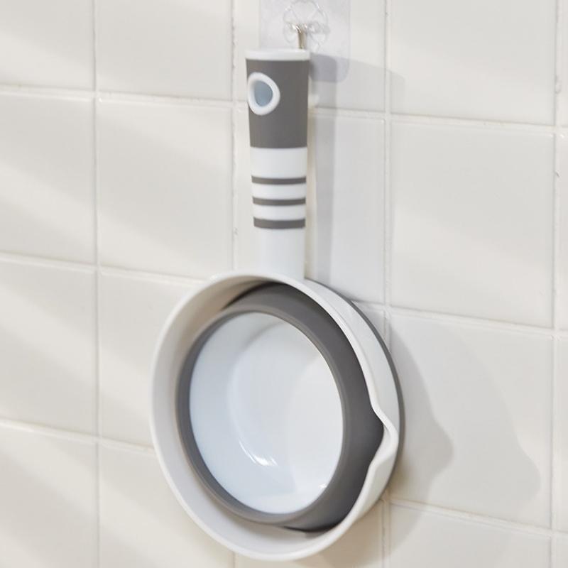 

Convenient Creative Folding Water Scoop Large Suspensible Collapsible Bath Scoop Portable Thickened Water Dipper Household