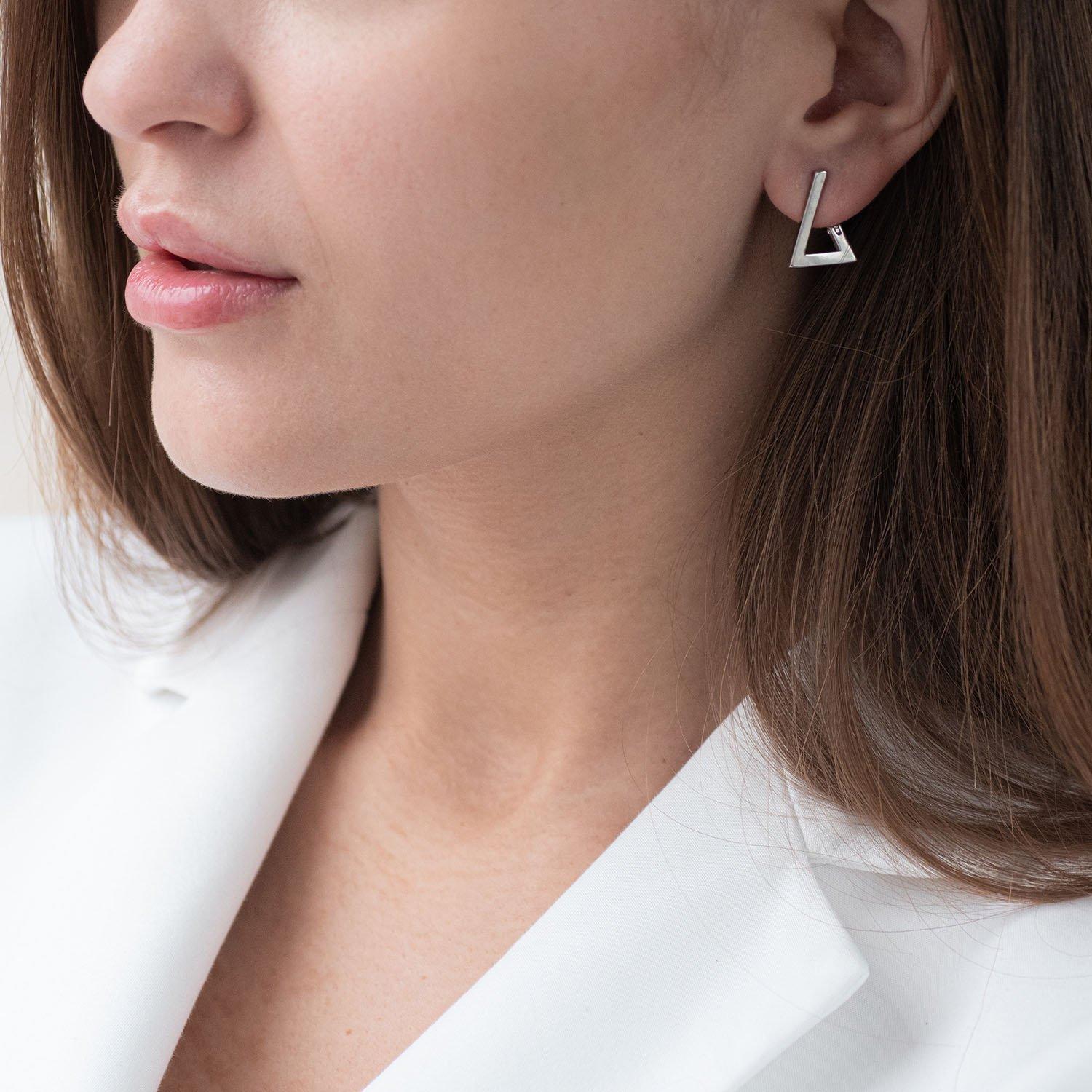 

Срібні сережки Імпровізація Oniks 1.8 x 1.3 cm срібний