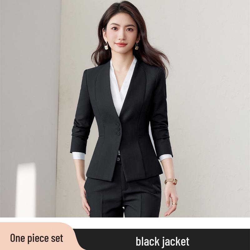 

Комплект женского профессионального костюма: Высококлассный, элегантный стиль для работы ювелирного магазина и салона L