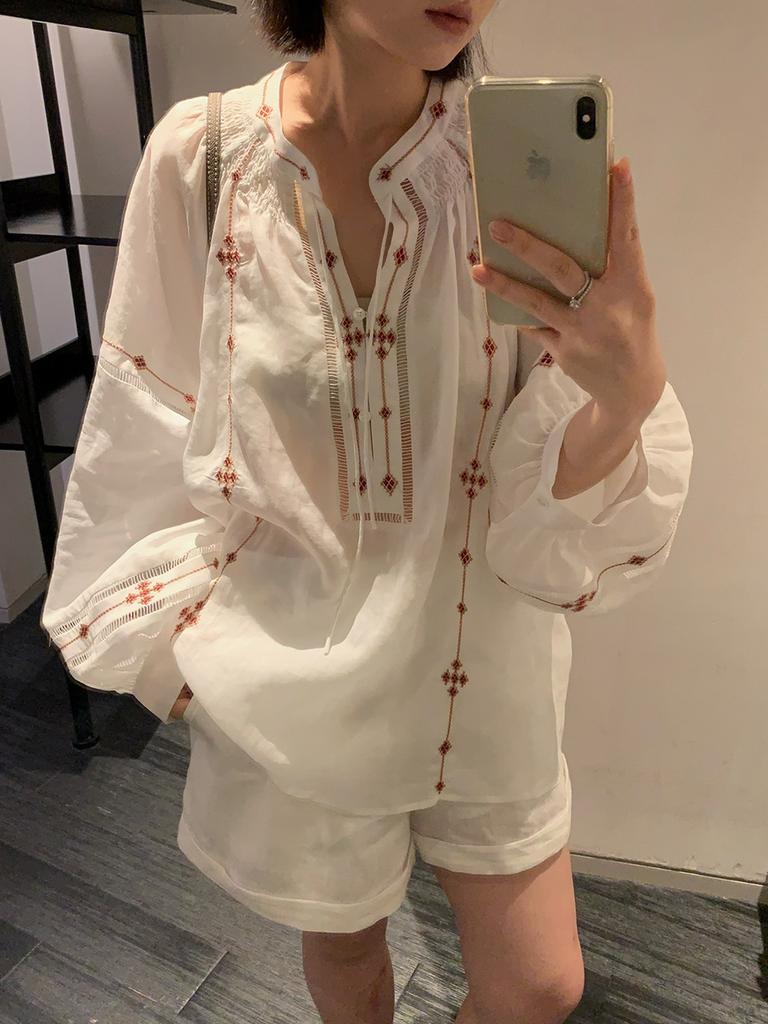 Yuan Pai, embroidered lace-up Tencel hemp crew neck shirt 1116 summer new lantern sleeves loose sunscreen top WC117