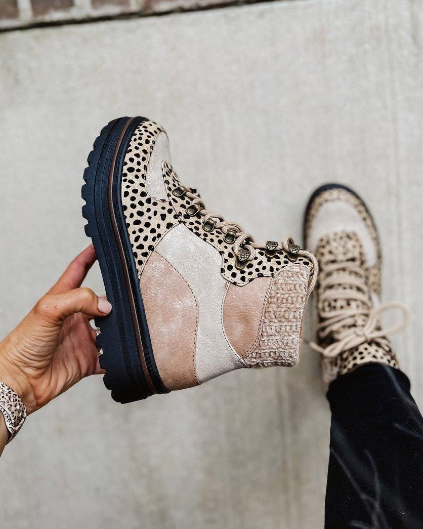 

Autumn and winter new foreign trade large size 43 flat bottom Martin boots women s high-top round head lace-up leopard print wool boots thick-soled sh 43 срібло сірий колір
