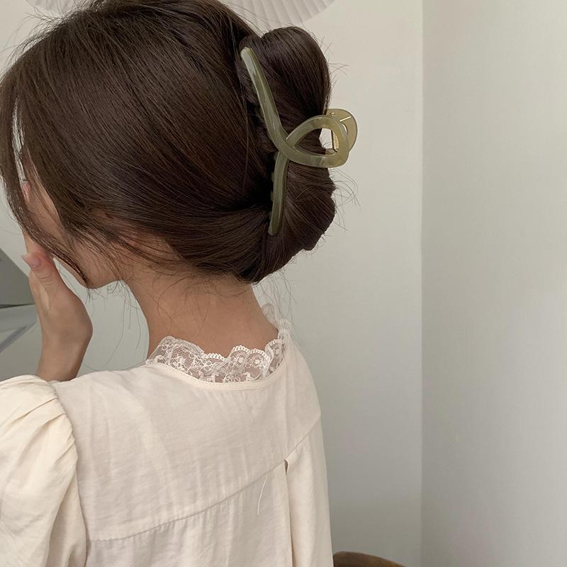 Korean Textured Jelly Color Versatile Shark Hair Clip for Styling