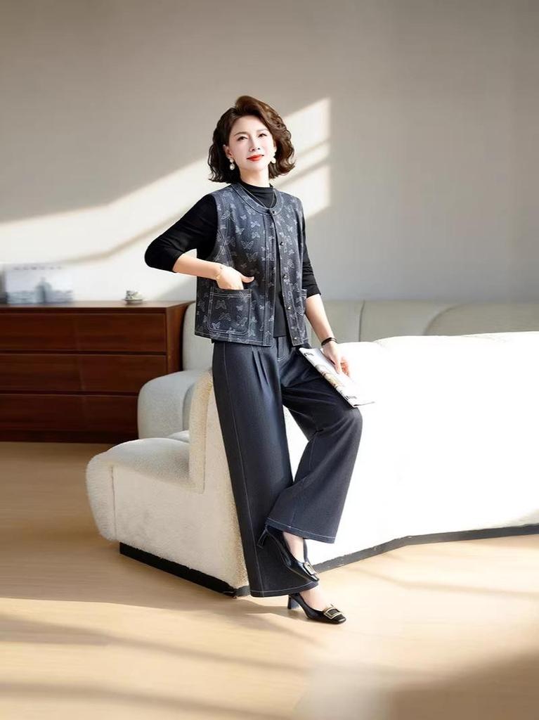 Korean Style Autumn Fashion Set: Middle-Aged Women's Casual Three-Piece Outfit Featuring Top, Wide-Leg Pants, and Vest.