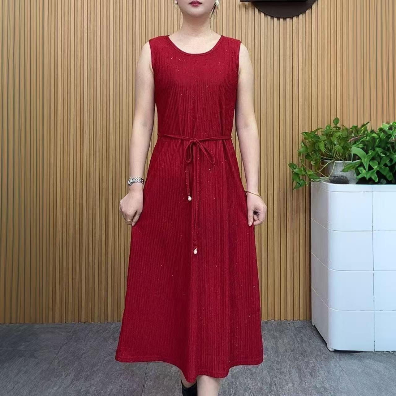 

Women s Sleeveless Mid-Length Sequin Dress - Slimming Fit for Middle-Aged Mothers, Summer Style 3XL (125-135 kg) красный