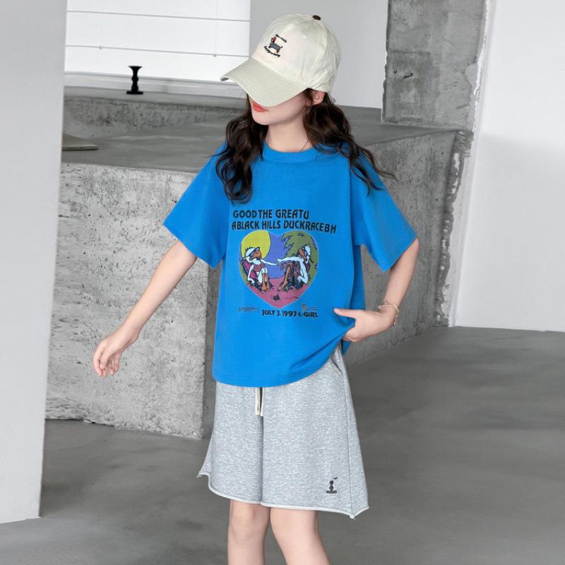 2026 New Style Girls' Cartoon T-shirt & Shorts Set – Trendy, Loose-Fit Activewear for Older Children
