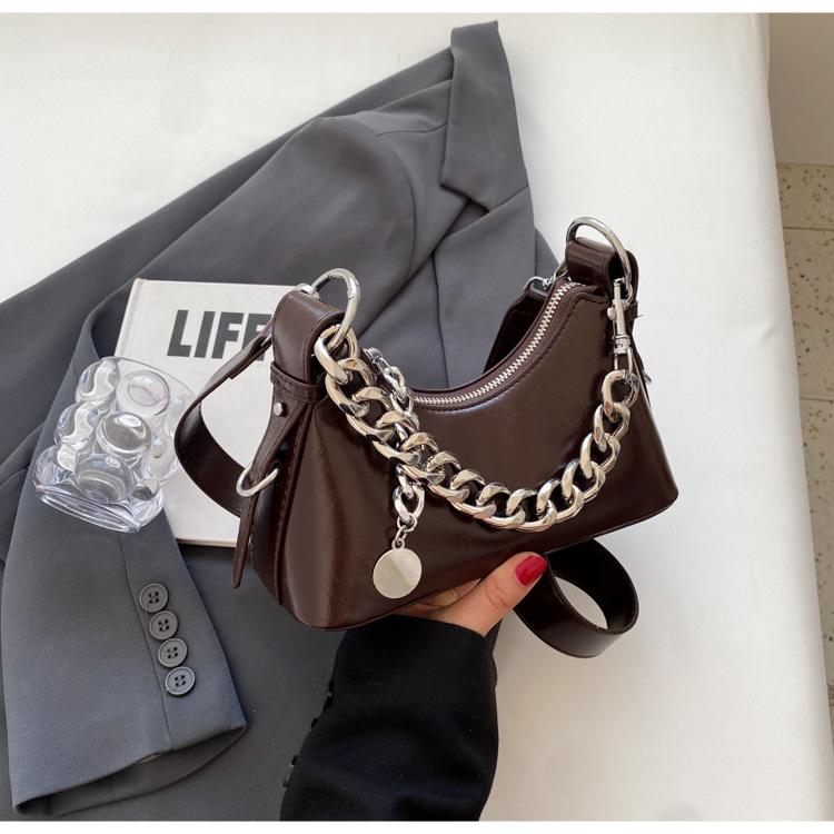 

French fashion small bag women 2025 new trendy shoulder bag summer popular messenger bag small square bag темно-коричневого кольору