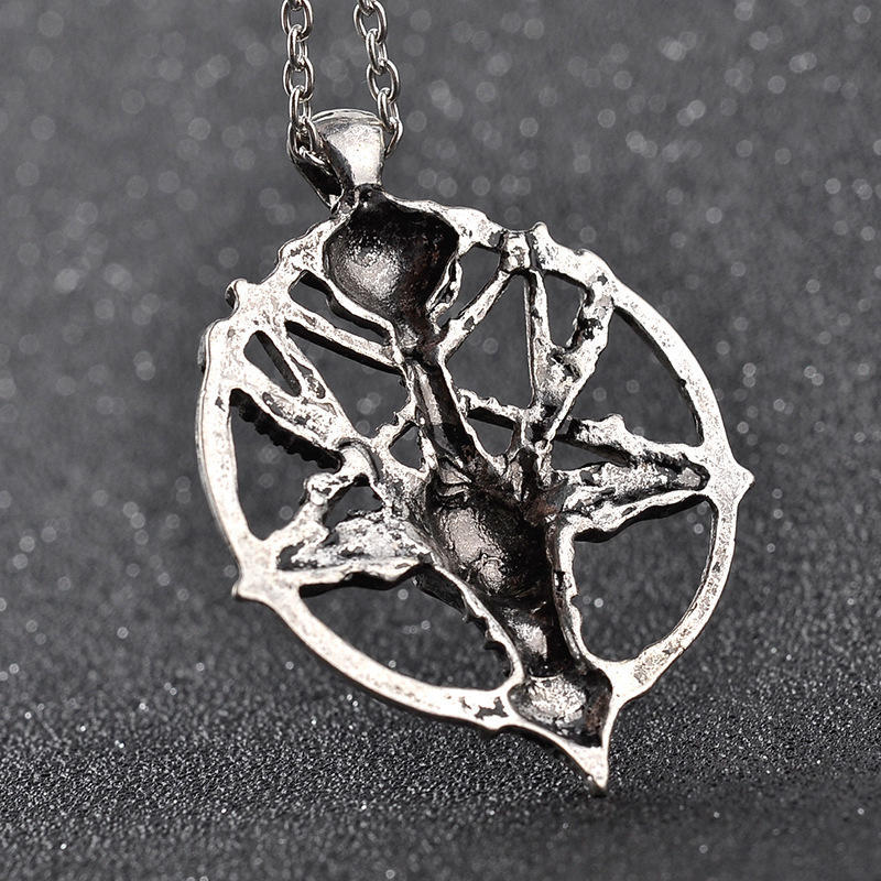 Vintage skull, Pan Shen sheep head necklace, circular pendant, pendant, women's autumn and winter sweater chain, European and American accessories