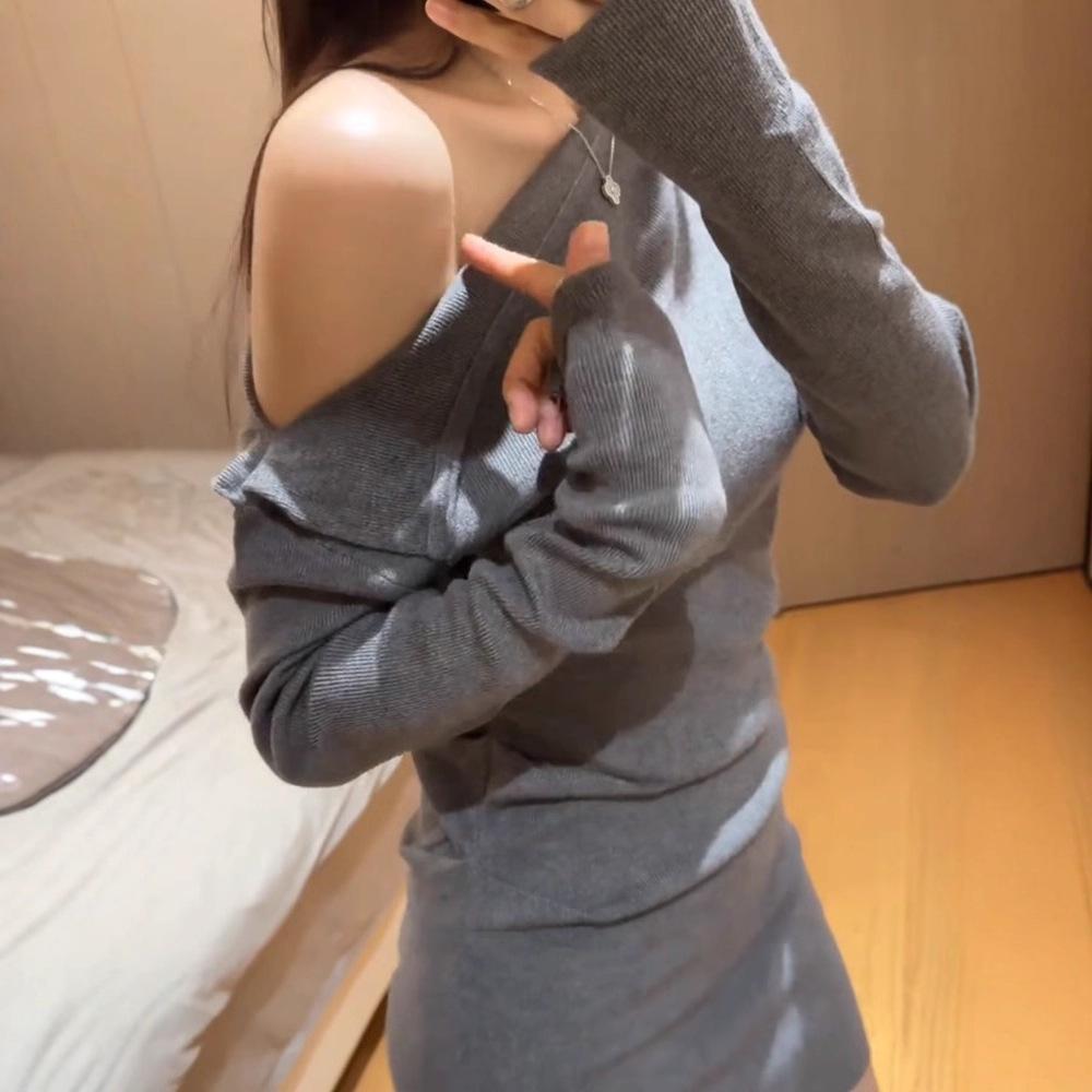 Premium sense, black inner lining, temperament, slim and thin, off-the-shoulder hip dress, children's autumn new models