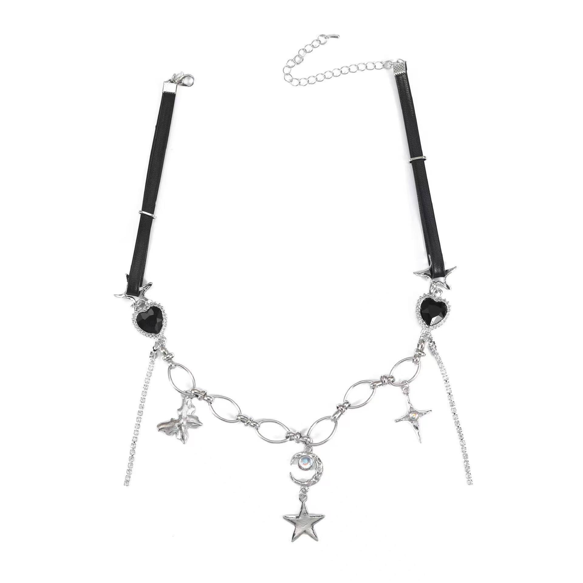 Sweet and cool babes dark and cold wind temperament black zircon love butterfly moon love necklace female personality collarbone chain