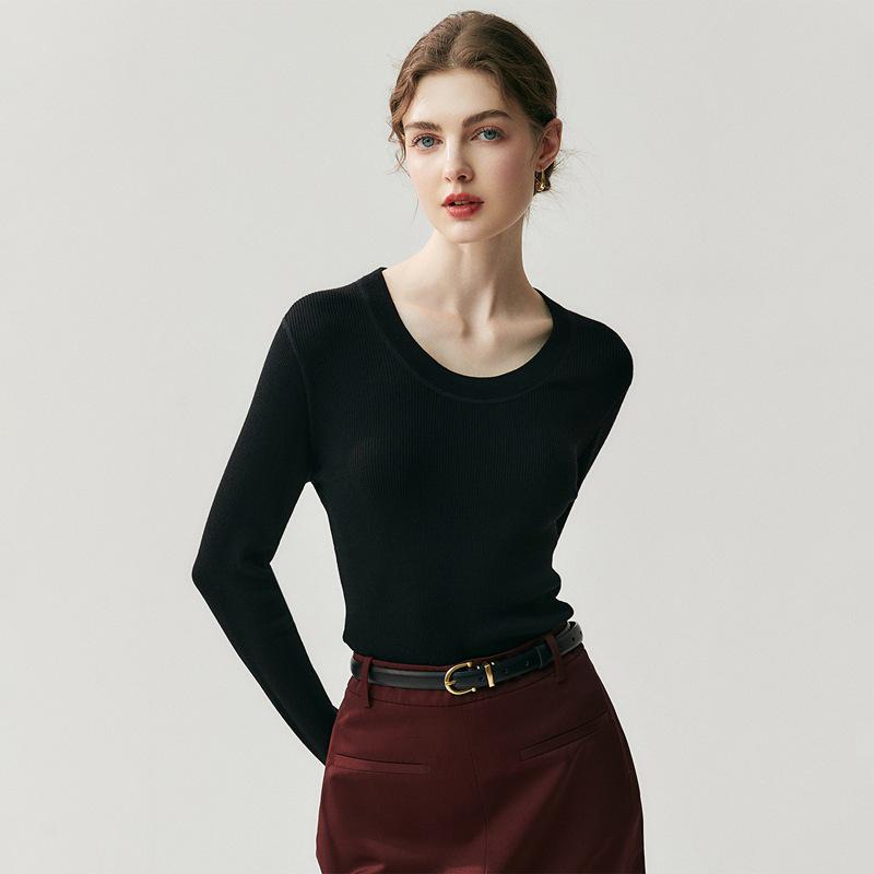 Women's Slim-Fit U-Neck Sweater — Fine Merino Wool, Autumn/Winter Collection