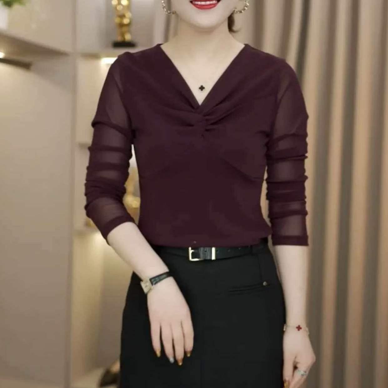 

2026 Spring Elegant V-neck Mesh Long-sleeve Slimming Top for Middle-aged & Elderly Women 2XL (for 110-120 jin) фиолетовый