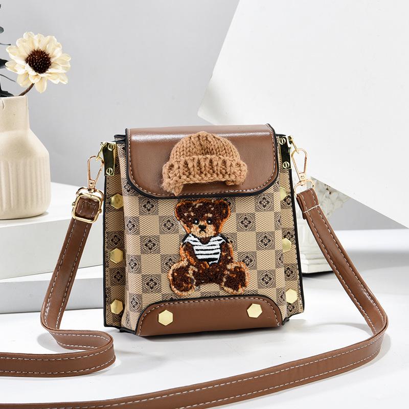 Spring/Summer Fashionable Versatile Women's Single Shoulder Crossbody Handbag with Large Capacity and Phone Pocket