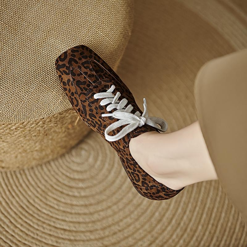 Mode 2025 Neu Schafveloursleder Runde Zehenpartie Mittelhoher Absatz Frühjahrsschuhe Mode Dating Schnür-Slipper Damen Pumps Retro Komfort Freizeitschuhe Pumps