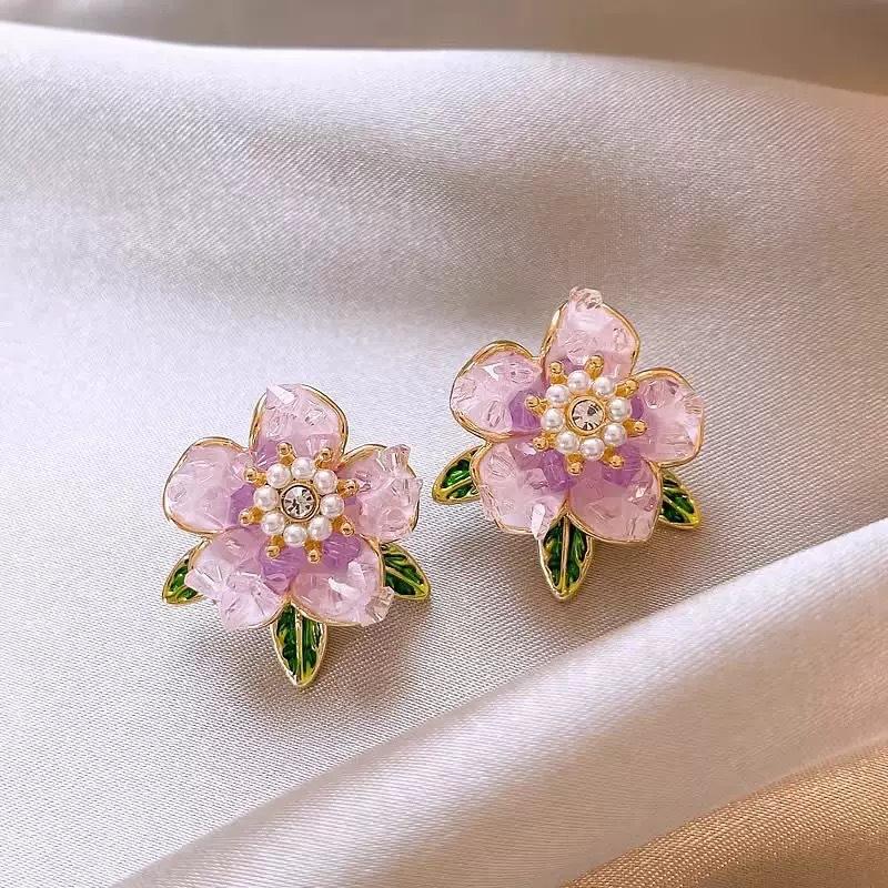 111 Silver Needle Purple Camellia Flower Crystal Stud Earrings Female, New Sweet Petal Earrings Light Luxury Premium Earrings