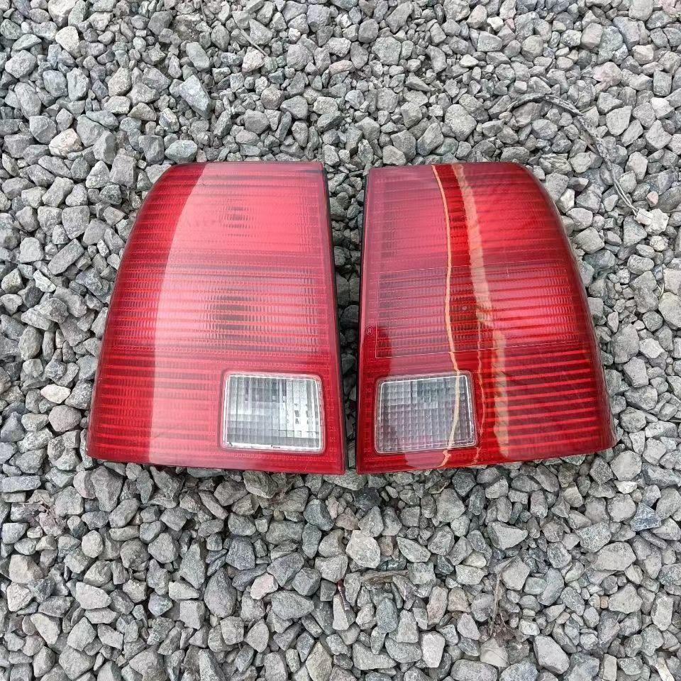 Compatible with Volkswagen Passat B5 Rear Tail Light Cover and Turn Signal Assembly