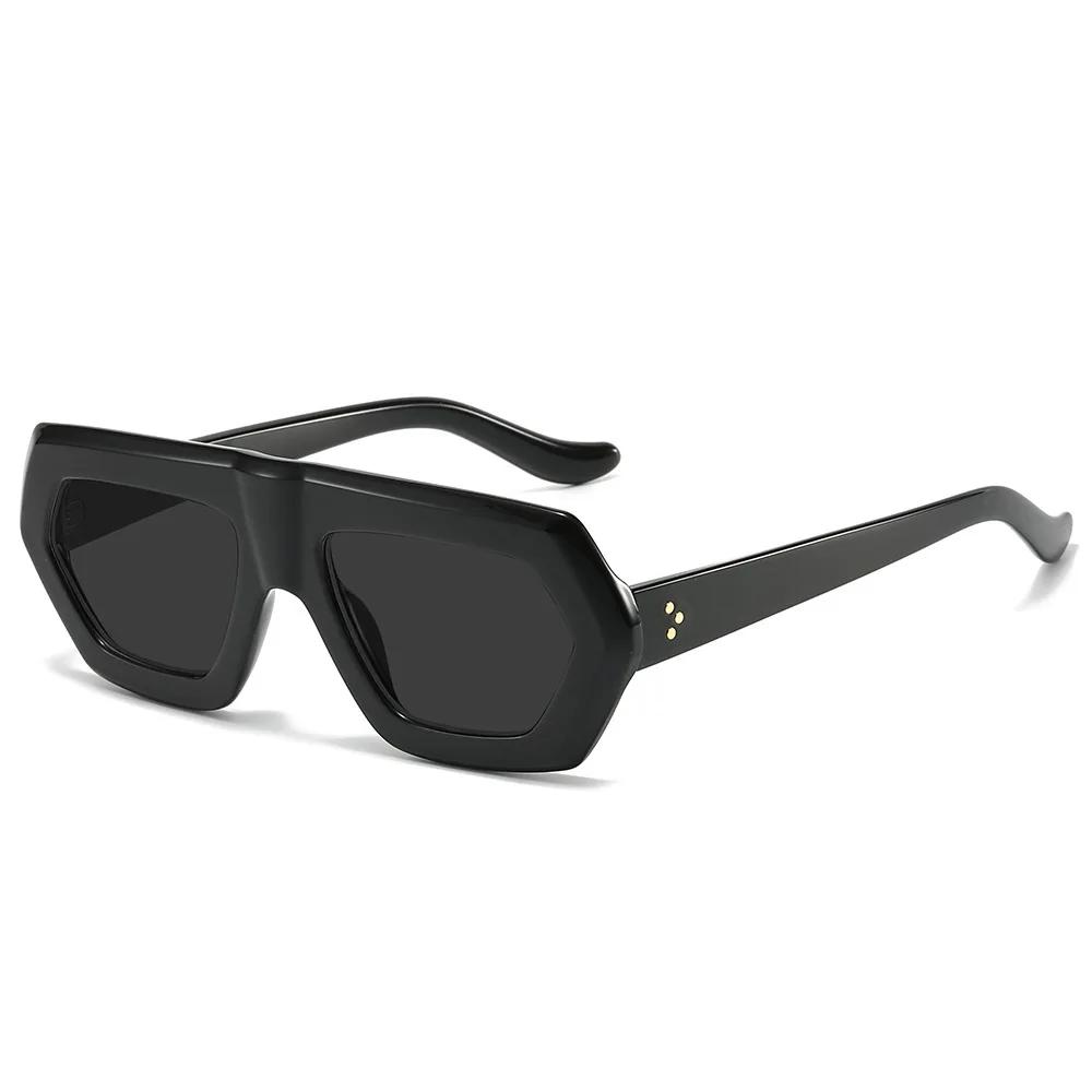 

Luxury Designer Irregular Sunglasses ladies For Men Popular Vintage Sun Glasses Punk Unique Rivet Colorful Shade UV400 As The Picture