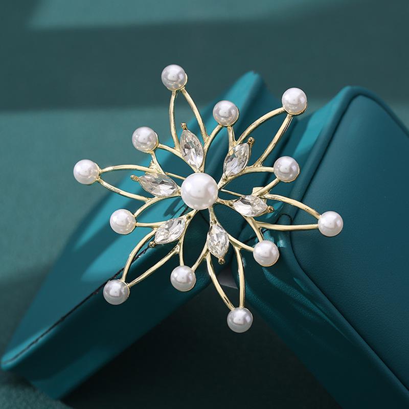Sunflower brooch high-end women s luxury temperament unique pin accessories high-end suit high-end brooch