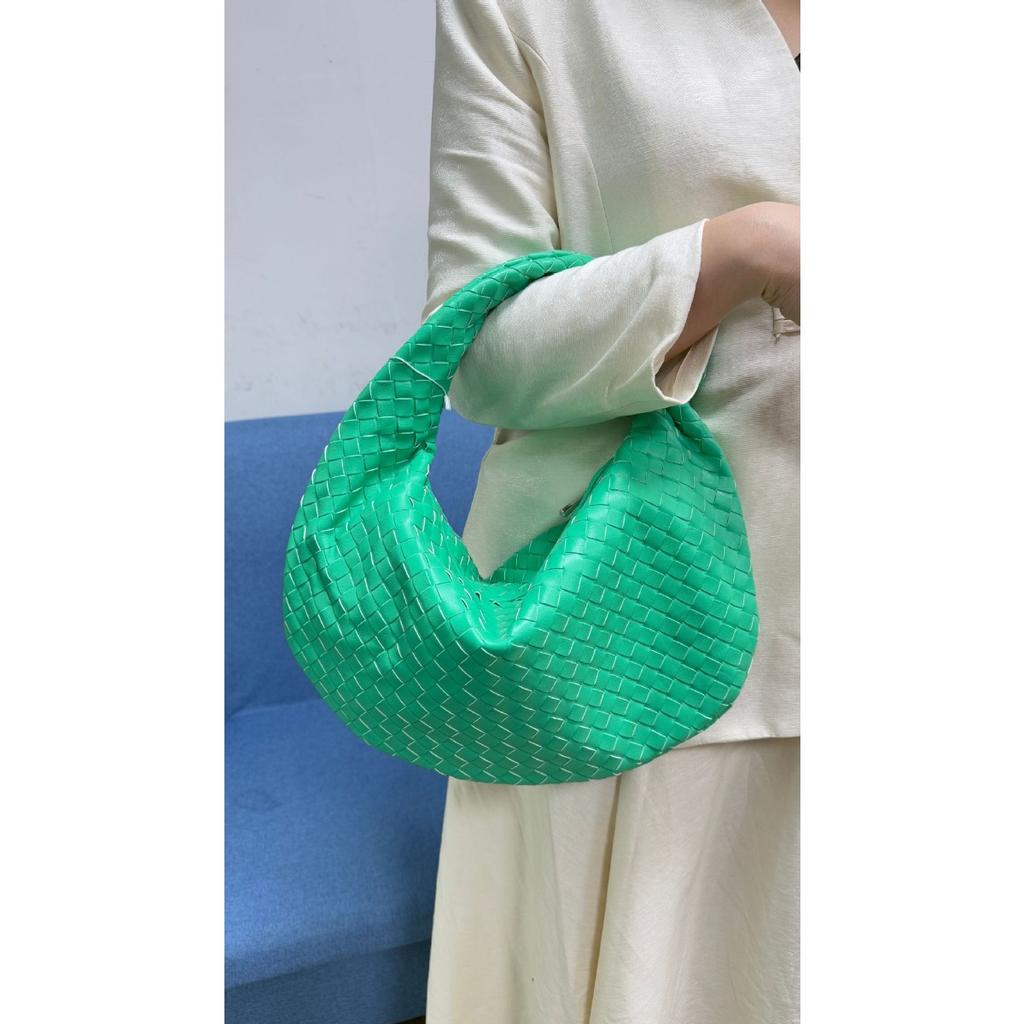 Popular hand-woven tote bag 2025 new portable underarm bag women's versatile dumpling crescent bag
