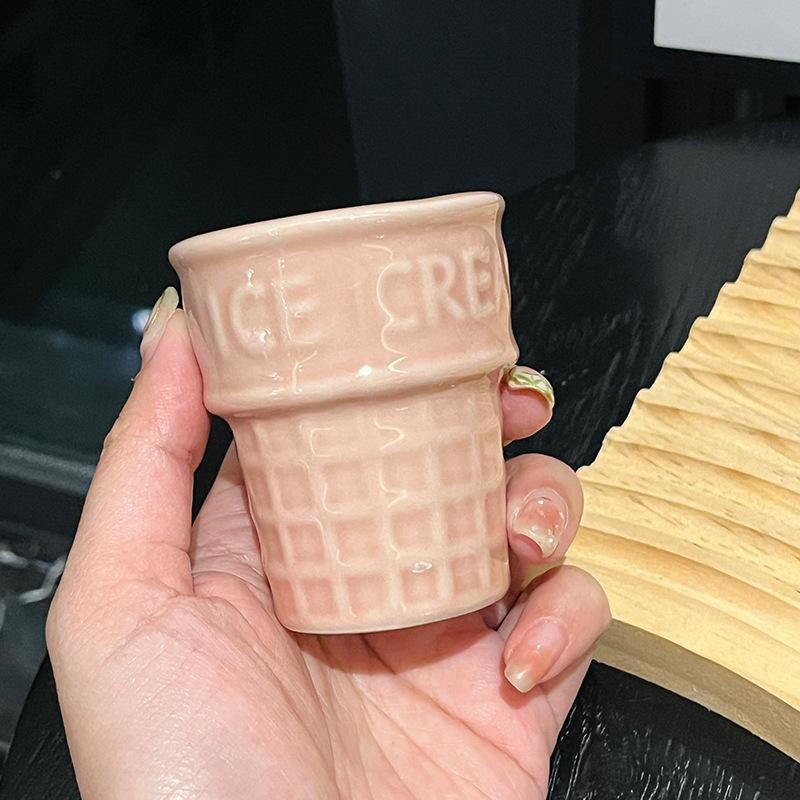 100 ml Eiscreme-förmige Keramik-Kaffee-Reisebecher Milchtee-Wasserbecher Espressotassen Personalisierte Desserttassen Französisches Geschirr
