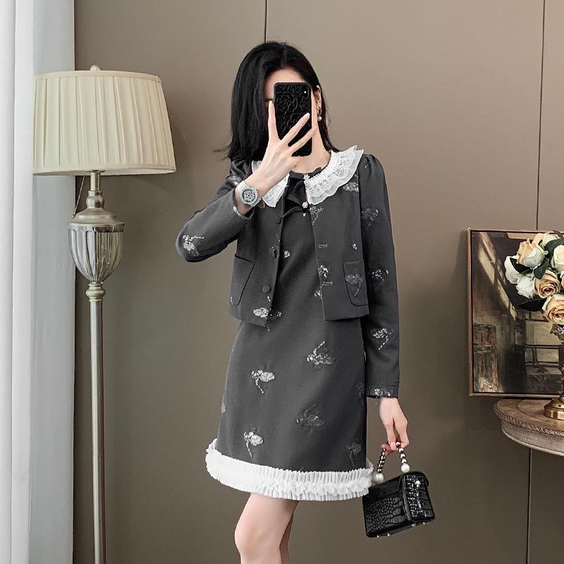 2025 Herbst Französisch-Chinesischer Stil Schlankmachendes Damen Taillenbetonendes Kleider-Set