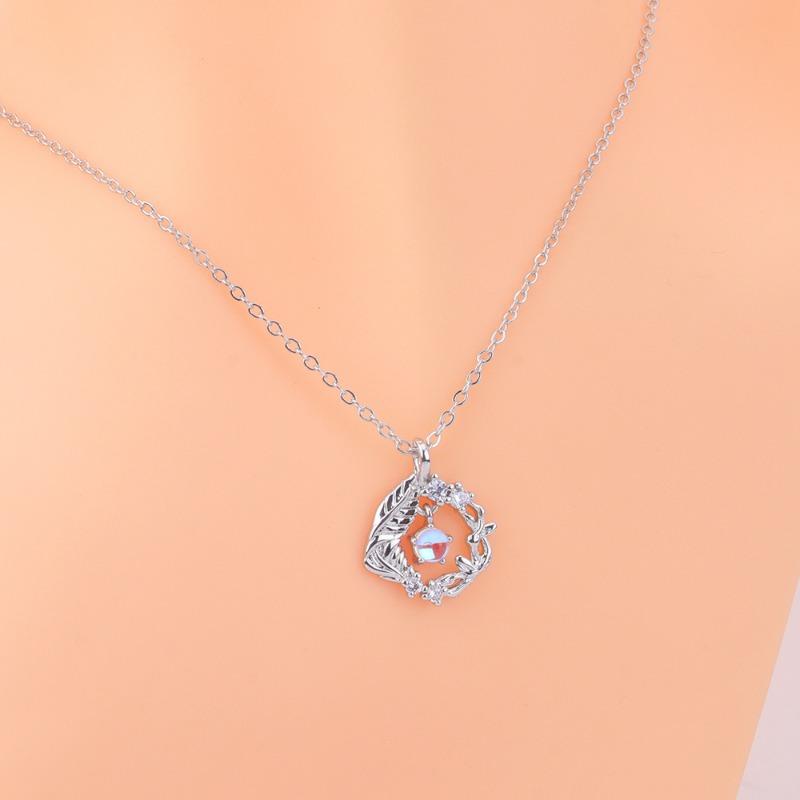 Women Light Luxury Simple Bird Pendant Moonstone Clavicle Necklace For Girlfriend Gift