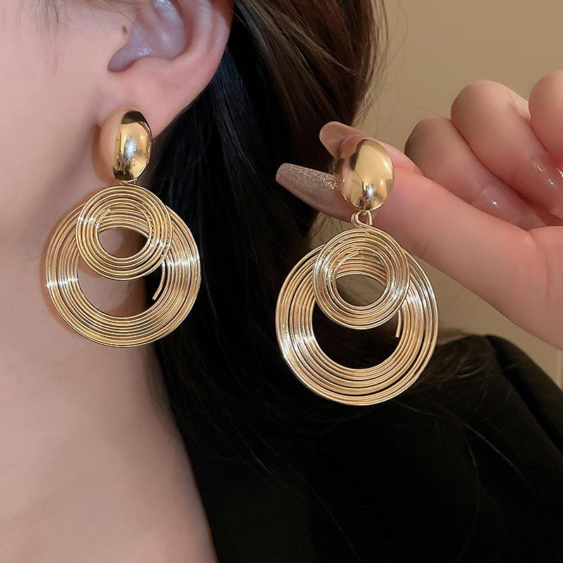 Large and Small Multi-layered Circle Silver Needle Earrings Fashion High-end Temperament Geometric Earrings for Women