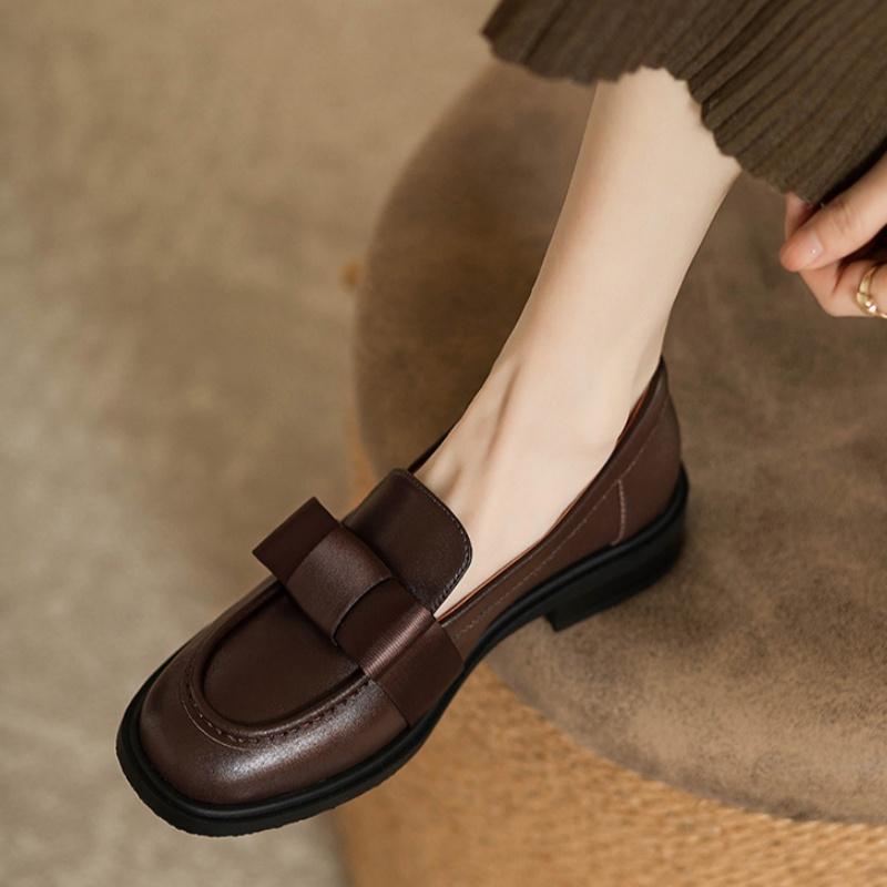 Fashion Retro Women Flats 2025 Casual Butterfly Knot Slip On Women Loafers New Elegant British Style Comfortable Soft Women Flats Shoes