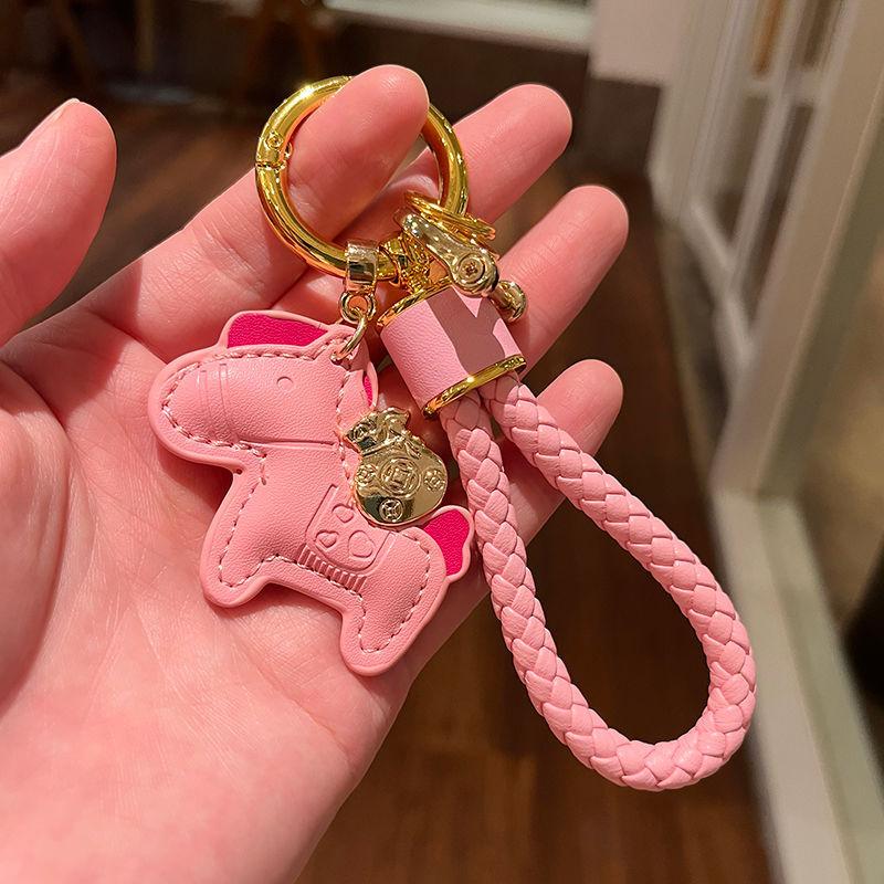 1Pcs Handmade Leather Car Keychain Pendant Exquisite Personalized Horse Key Chain Rope For Men And Women Diy Accessories
