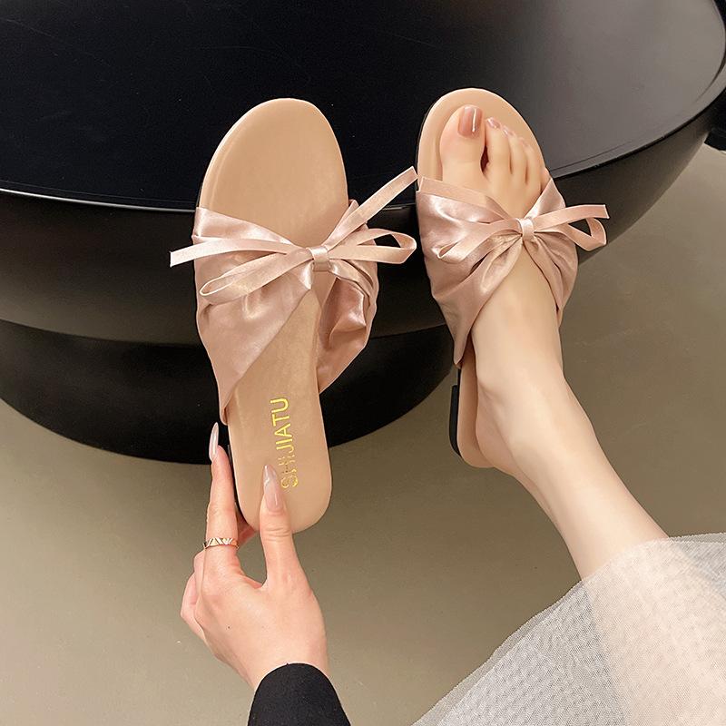 Korean version of fairy style elegant cool slippers 2025 new wear soft-soled bow shoes flat beach open toe cool