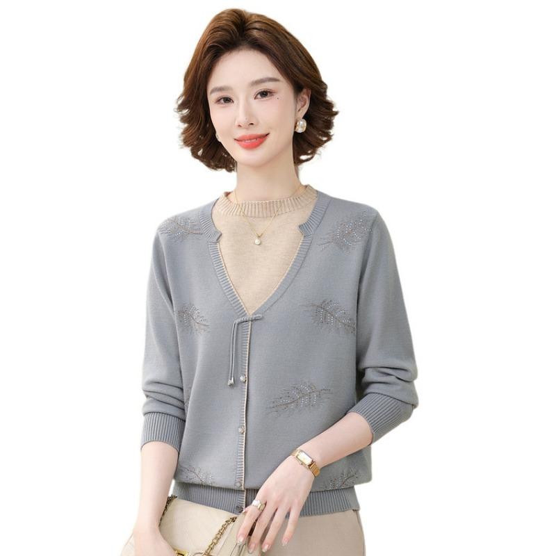 Middle-aged and old women's clothing spring and autumn thin shirt middle-aged mother spring fake two-piece knitted bottoming shirt top