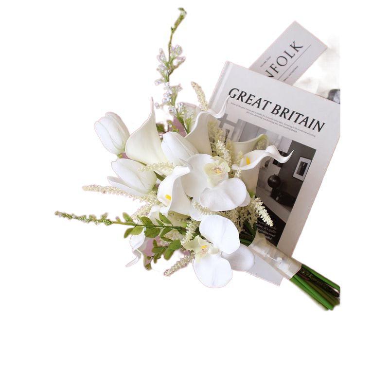 Bouquet da Sposa Bianco di Alta Gamma per Foto Matrimoniali in Stile Coreano