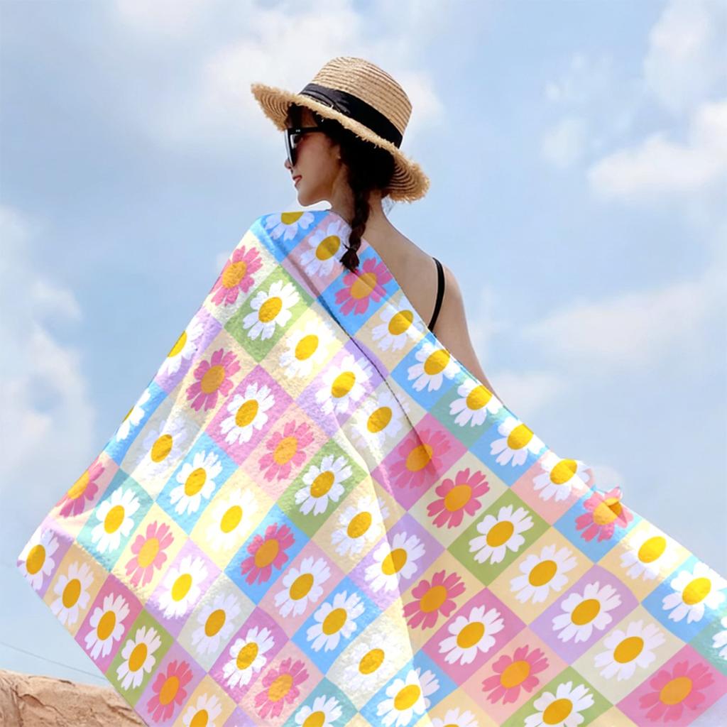 1PC Daisy Print Beach Towel, Durable Machine Washable, Unisex Universal Towel for Daily Summer Outdoor