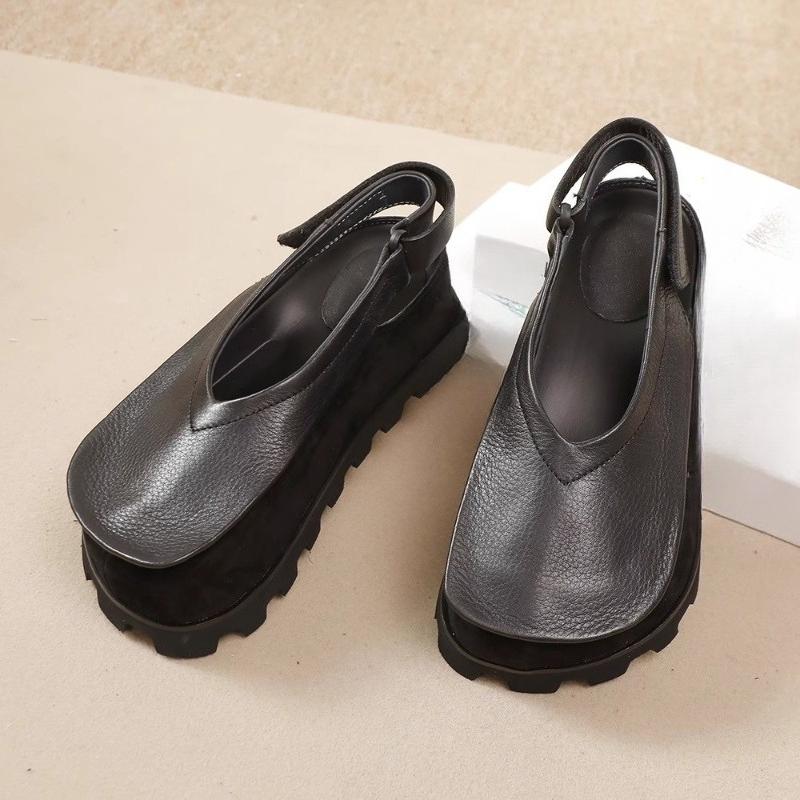 

Модные кожаные туфли с закрытым носком на среднем каблуке, женские с большим круглым носком, с мелким вырезом, на водонепроницаемой платформе, нескользящие сандалии 40 чёрный