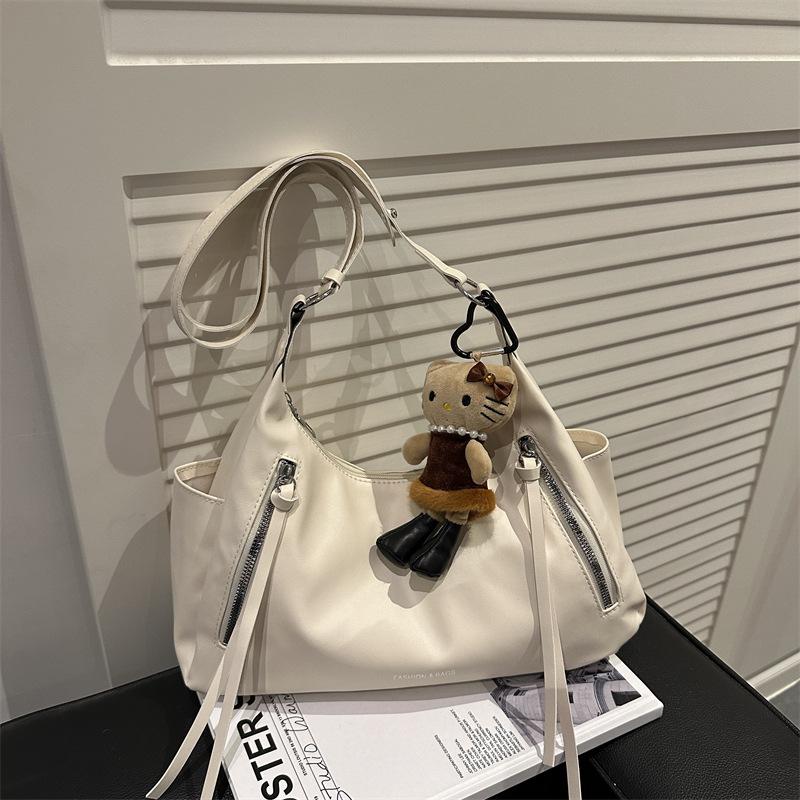 Large Capacity Underarm Bag Women's New Fashion Messenger Women's Bag Texture Fashionable Commuter Shoulder Tote Bag Tide