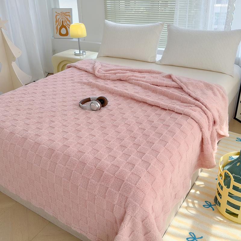 Solid Color Grid Flannel Blanket Office Nap Blankets Coral Fleece Air Conditioner Thin Blankets Winter Knitted Bed Sheets or Sofa Cover Four-season