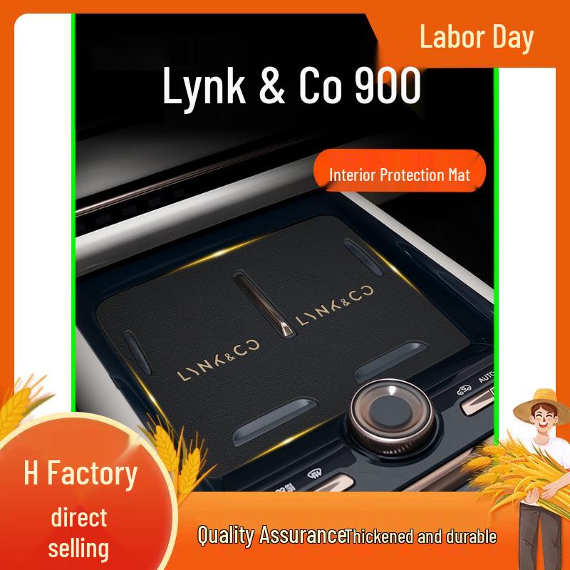 Lynk & Co 900 Cup Holder: Interior Modification with Wireless Charging Fan