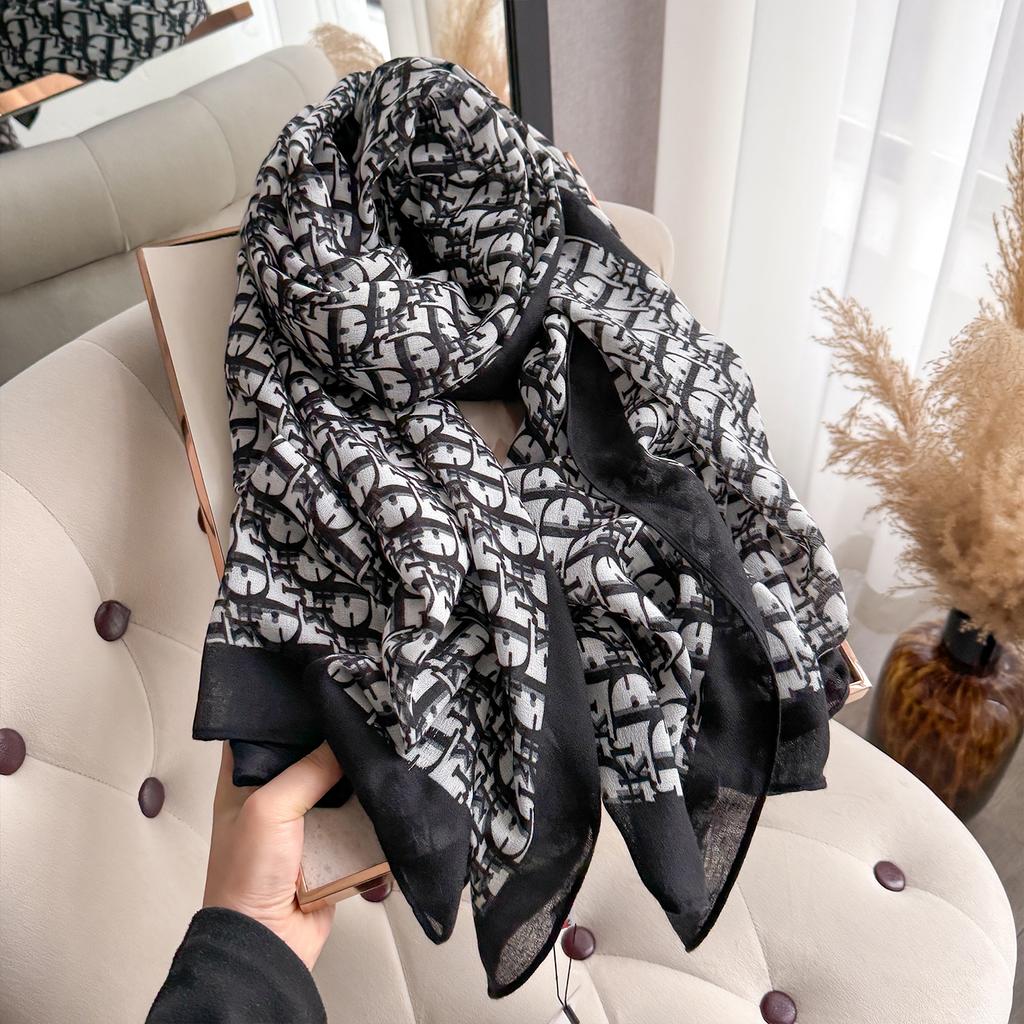New Four Seasons Plain Stripe Cotton Scarf for Women Tassel Linen Scarves Hijab Lady Foulard Fashion Shawls Wraps Female Bandana