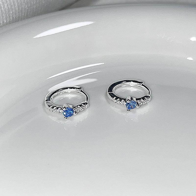 Shining Rhinestone Round Hoop Earrings for Women Classic Blue Zircon Heart Earrings Ear Buckle Light Luxury Jewelry Gifts