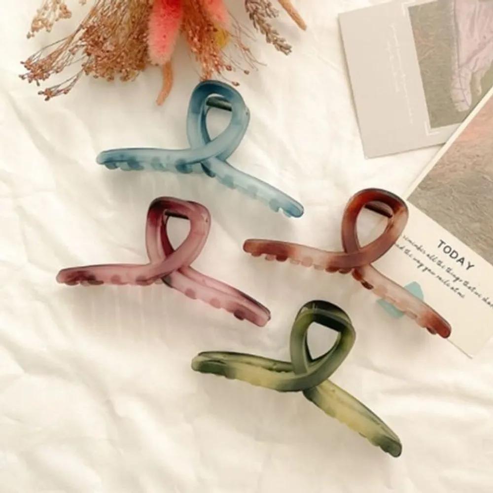 Gradient twisted hair clip brown